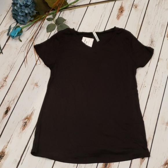 ❇Last Black❇V neck tee - Picture 2 of 3